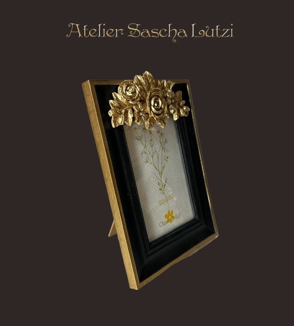 Verspielter Bilderrahmen Schwarz Gold verziert mit Blüten 22 x 16cm